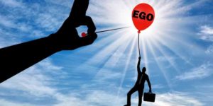 big ego, disadvantages of a big ego ego, negative effects of ego, ego kills relationships, egocentric, arrogance, narcissism, ego trip, vain, conceit, self-absorbed, Frank Sonnenberg